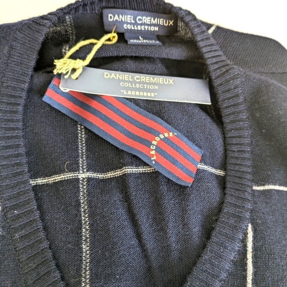 New...David Cremieux 100% Merino Wool Navy Windowpane Sweater...Size Large - Picture 7 of 7